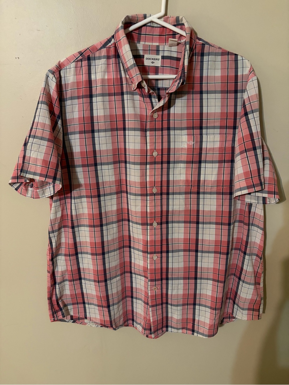 Dockers Men’s Pink Plaid Short-Sleeve Button-Down Shirt L